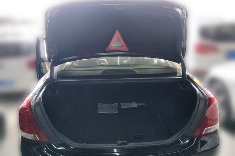 Used Toyota Crown 2010 2.5L Royal Leather Sunroof Edition Trunk
