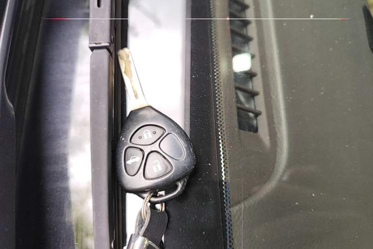 Used Toyota Crown 2010 2.5L Royal Leather Sunroof Edition Vehicle Key
