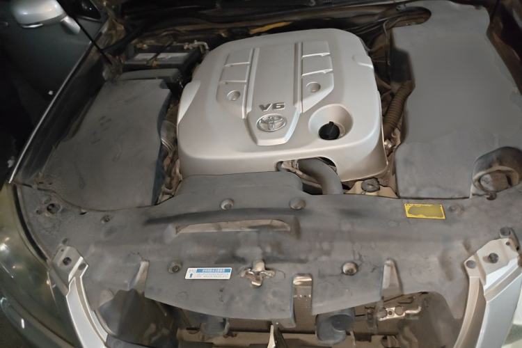 Used Toyota Crown 2010 2.5L Royal Leather Sunroof Edition Engine Bay