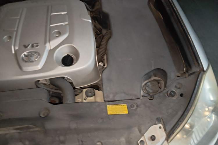Used Toyota Crown 2010 2.5L Royal Leather Sunroof Edition Engine Bay Left