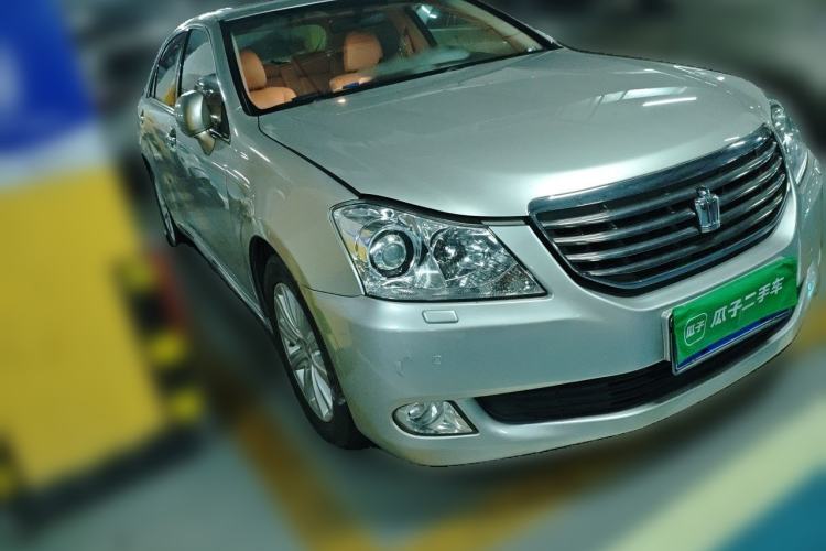 Used Toyota Crown 2010 2.5L Royal Leather Sunroof Navigation Edition Front Right 45 Deg
