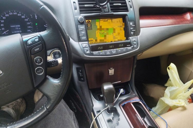 Used Toyota Crown 2010 3.0L Royal Saloon Deluxe Edition Audio And AC Panel