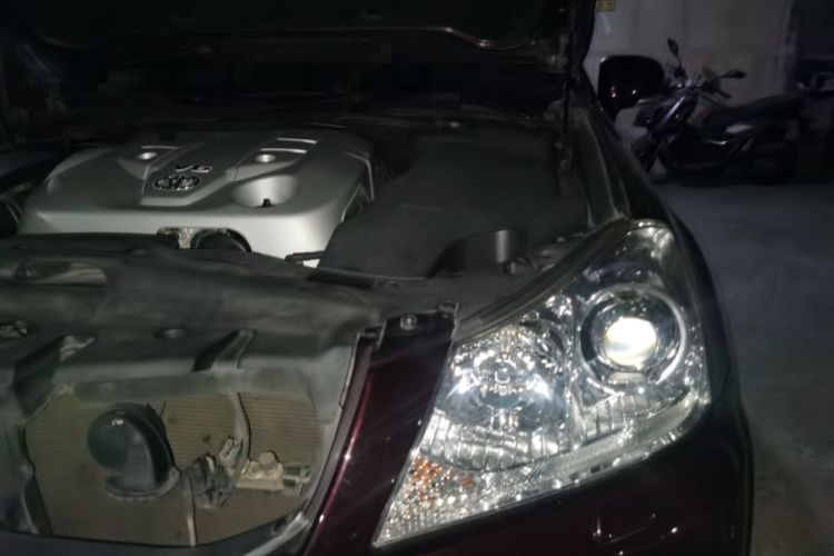 Used Toyota Crown 2010 2.5L Royal Leather Sunroof Navigation Edition Engine Bay Left