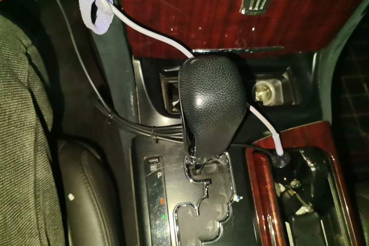 Used Toyota Crown 2010 2.5L Royal Leather Sunroof Edition Gear Lever