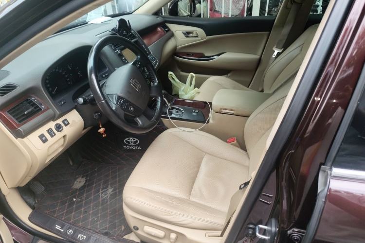 Used Toyota Crown 2010 3.0L Royal Saloon Deluxe Edition Left Front Seat