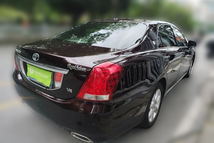 Used Toyota Crown 2010 3.0L Royal Saloon Deluxe Edition Rear Right 45 Deg