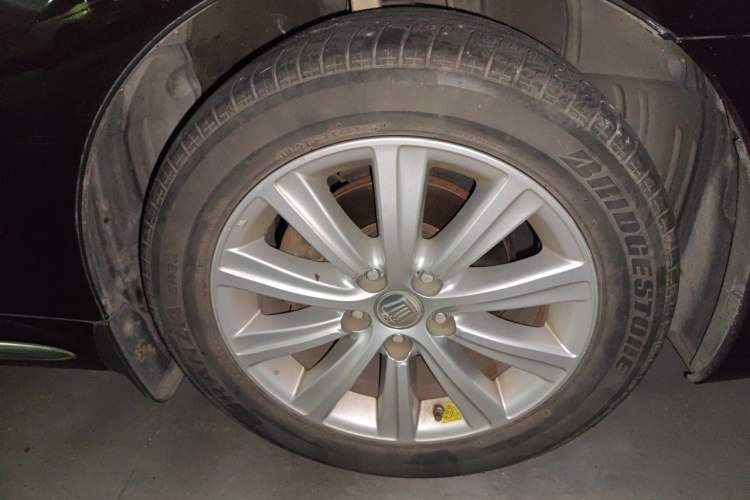 Used Toyota Crown 2010 2.5L Royal Leather Sunroof Edition Right Front Wheel Hub
