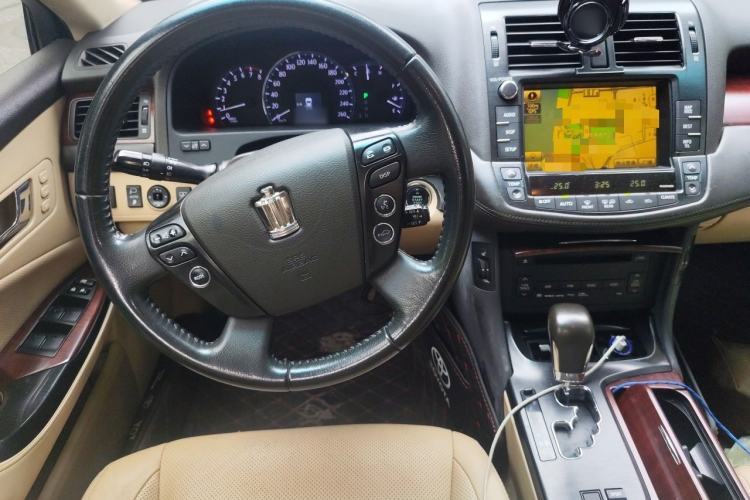 Used Toyota Crown 2010 3.0L Royal Saloon Deluxe Edition Steering Wheel