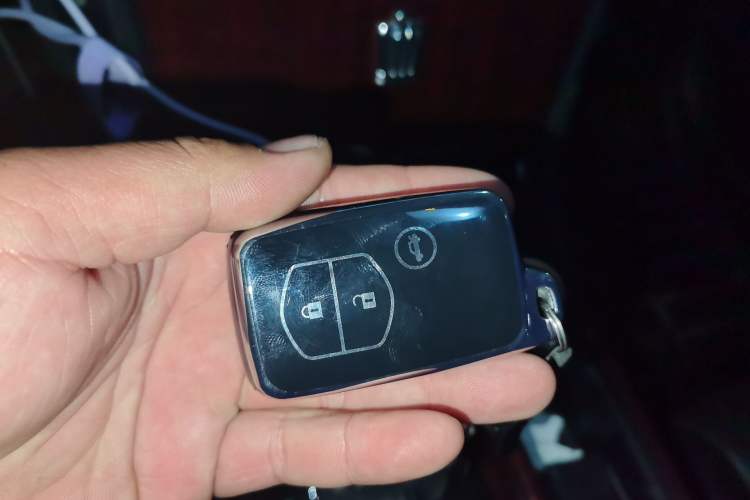 Used Toyota Crown 2010 2.5L Royal Leather Sunroof Edition Vehicle Key