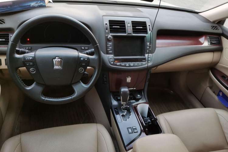 Used Toyota Crown 2010 2.5L Royal Leather Sunroof Navigation Edition Center Console