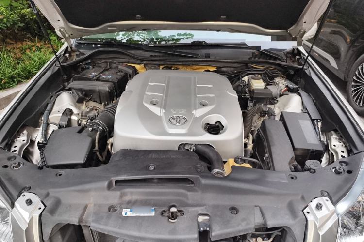 Used Toyota Crown 2010 2.5L Royal Leather Sunroof Edition Engine Bay