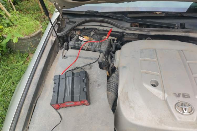 Used Toyota Crown 2010 2.5L Royal Leather Sunroof Edition Engine Bay Right