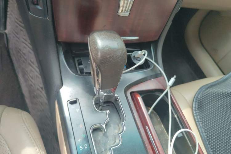 Used Toyota Crown 2010 2.5L Royal Leather Sunroof Edition Gear Lever