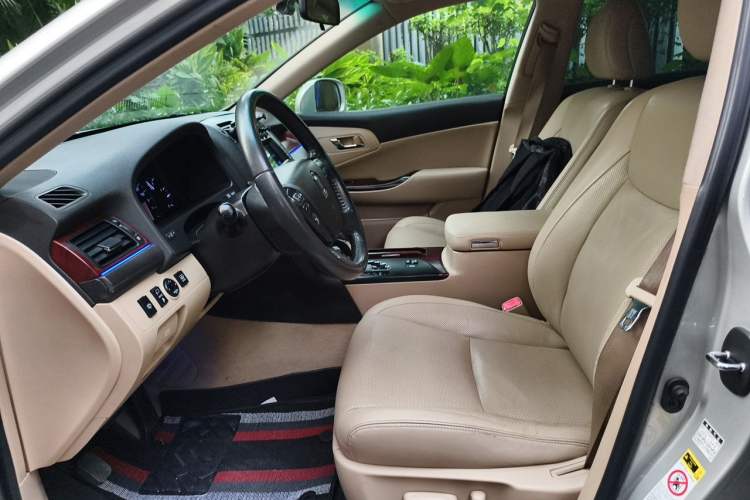 Used Toyota Crown 2010 2.5L Royal Leather Sunroof Edition Left Front Seat