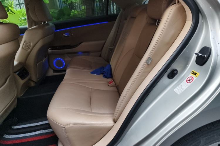 Used Toyota Crown 2010 2.5L Royal Leather Sunroof Edition Left Rear Seat
