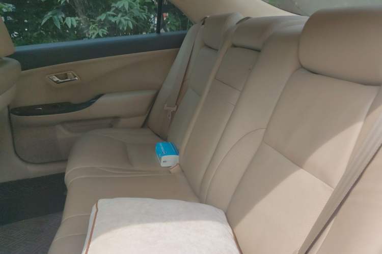 Used Toyota Crown 2010 2.5L Royal Leather Sunroof Edition Left Rear Seat