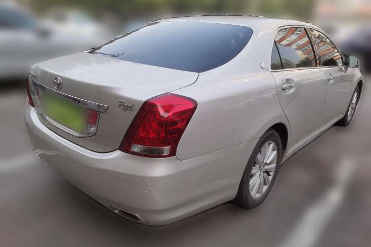 Used Toyota Crown 2010 2.5L Royal Leather Sunroof Navigation Edition Rear Right 45 Deg