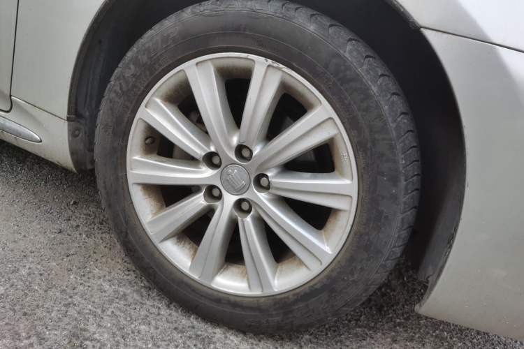 Used Toyota Crown 2010 2.5L Royal Leather Sunroof Navigation Edition Right Front Wheel Hub