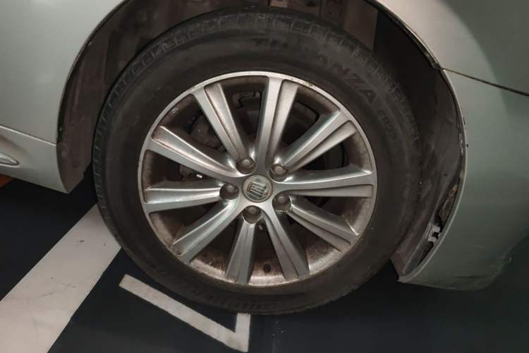 Used Toyota Crown 2010 2.5L Royal Leather Sunroof Navigation Edition Right Front Wheel Hub