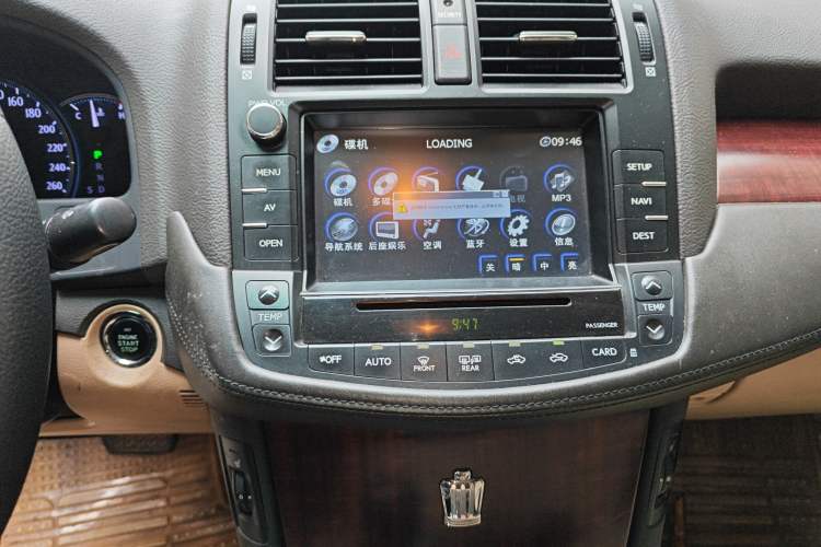 Used Toyota Crown 2010 2.5L Royal Leather Sunroof Navigation Edition Audio And AC Panel