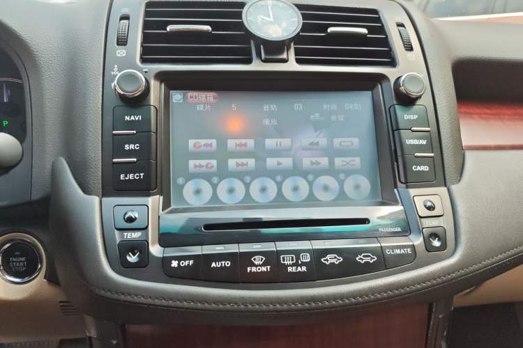 Used Toyota Crown 2010 2.5L Royal Leather Sunroof Edition Audio And AC Panel