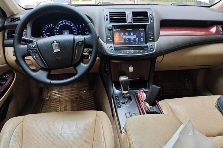 Used Toyota Crown 2010 2.5L Royal Leather Sunroof Navigation Edition Center Console