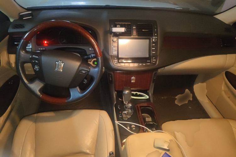 Used Toyota Crown 2010 2.5L Royal Leather Sunroof Navigation Edition Center Console