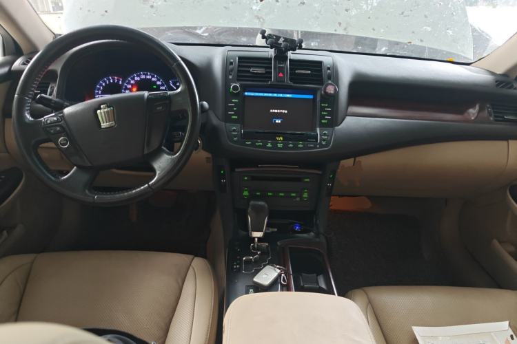 Used Toyota Crown 2010 2.5L Royal Leather Sunroof Edition Center Console