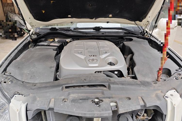 Used Toyota Crown 2010 2.5L Royal Leather Sunroof Navigation Edition Engine Bay