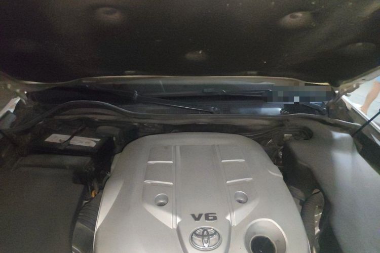 Used Toyota Crown 2010 2.5L Royal Leather Sunroof Navigation Edition Engine Bay
