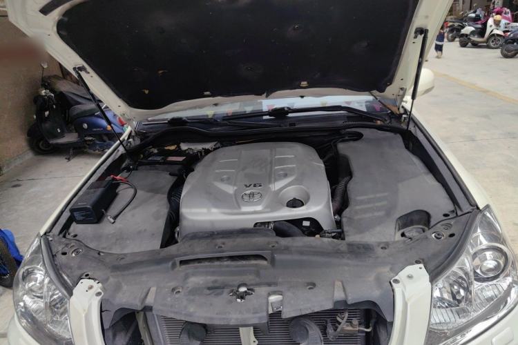 Used Toyota Crown 2010 2.5L Royal Leather Sunroof Navigation Edition Engine Bay