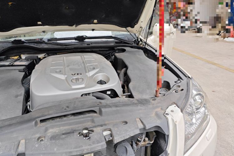 Used Toyota Crown 2010 2.5L Royal Leather Sunroof Navigation Edition Engine Bay Left