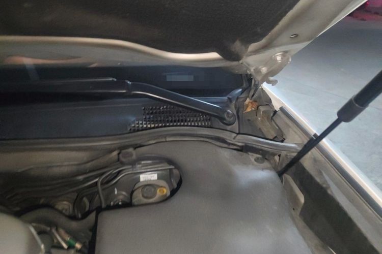 Used Toyota Crown 2010 2.5L Royal Leather Sunroof Navigation Edition Engine Bay Left