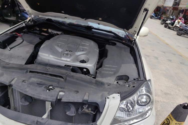 Used Toyota Crown 2010 2.5L Royal Leather Sunroof Navigation Edition Engine Bay Left