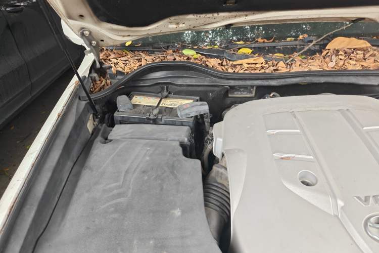 Used Toyota Crown 2010 2.5L Royal Leather Sunroof Edition Engine Bay Right