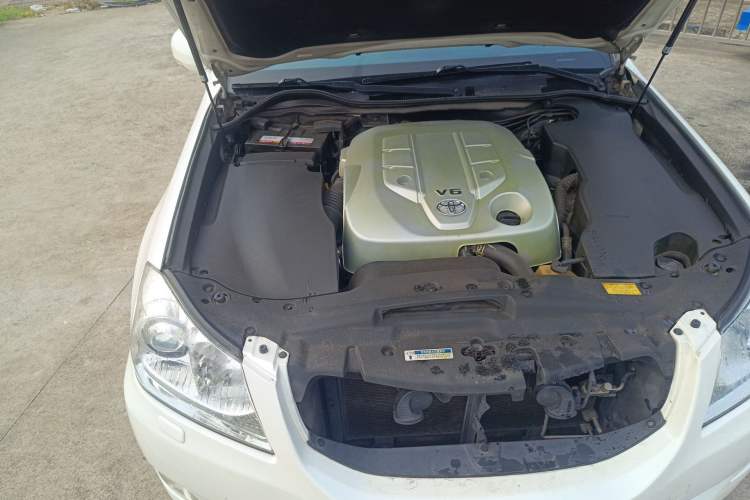 Used Toyota Crown 2010 2.5L Royal Leather Sunroof Edition Engine Bay Right