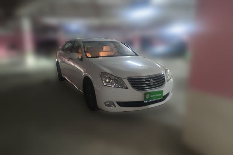 Used Toyota Crown 2010 2.5L Royal Leather Sunroof Navigation Edition Front Right 45 Deg