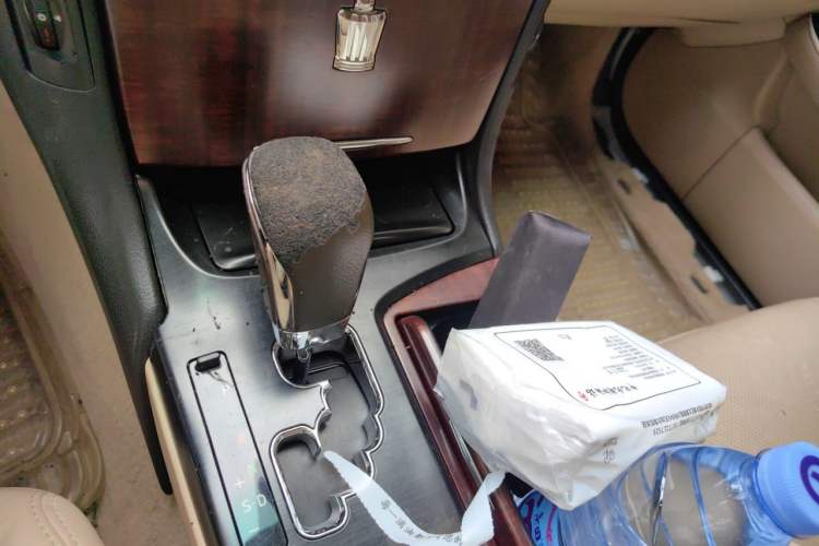 Used Toyota Crown 2010 2.5L Royal Leather Sunroof Navigation Edition Gear Lever