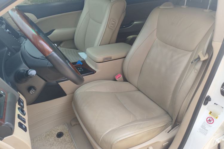 Used Toyota Crown 2010 4.3L Royal Saloon VIP Left Front Seat