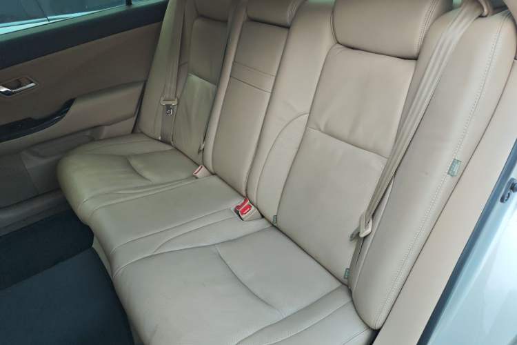 Used Toyota Crown 2010 2.5L Royal Leather Sunroof Edition Left Rear Seat