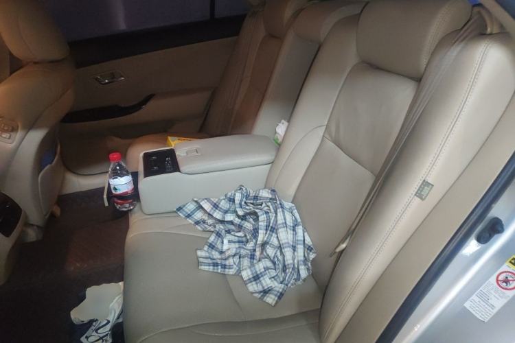 Used Toyota Crown 2010 2.5L Royal Leather Sunroof Navigation Edition Left Rear Seat