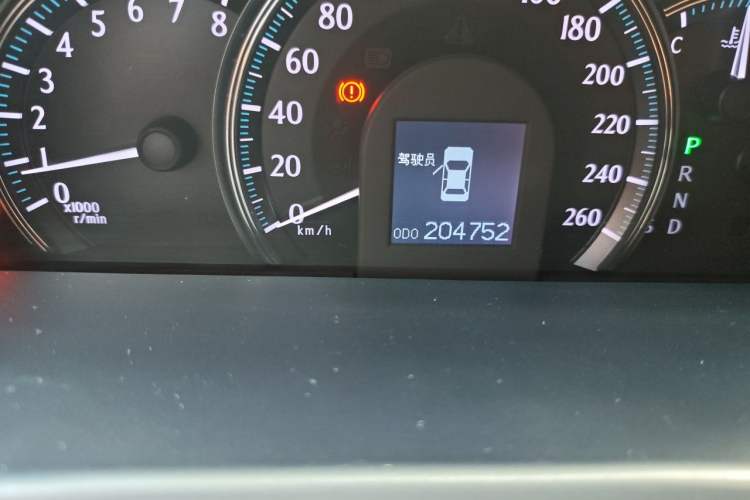 Used Toyota Crown 2010 2.5L Royal Leather Sunroof Edition Odometer Close Up