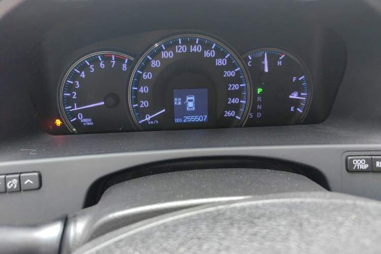 Used Toyota Crown 2010 2.5L Royal Leather Sunroof Navigation Edition Odometer Close Up