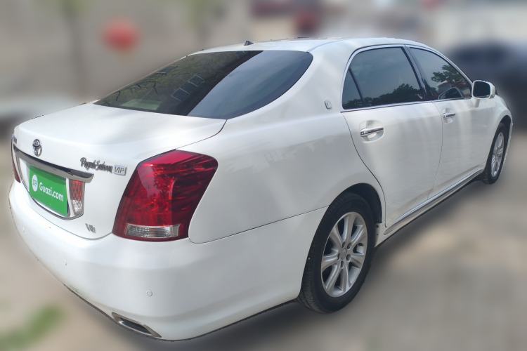 Used Toyota Crown 2010 4.3L Royal Saloon VIP Rear Right 45 Deg