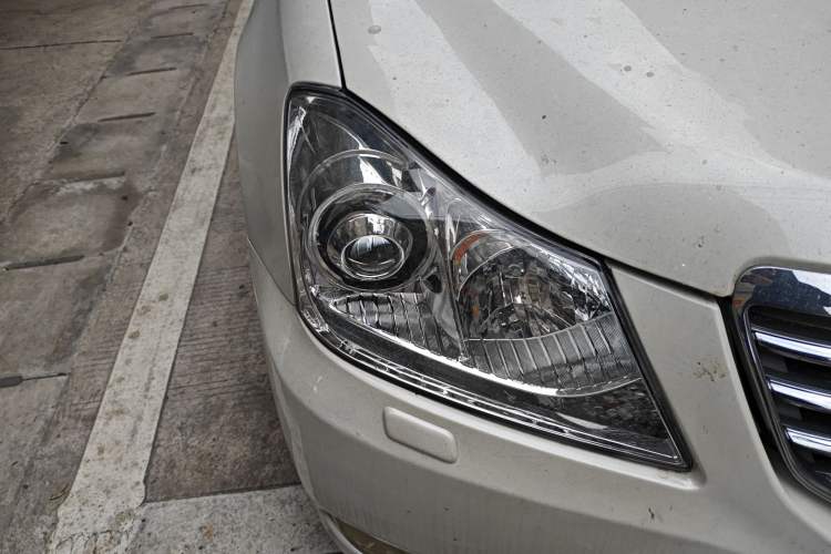 Used Toyota Crown 2010 2.5L Royal Leather Sunroof Navigation Edition Right Front Headlight