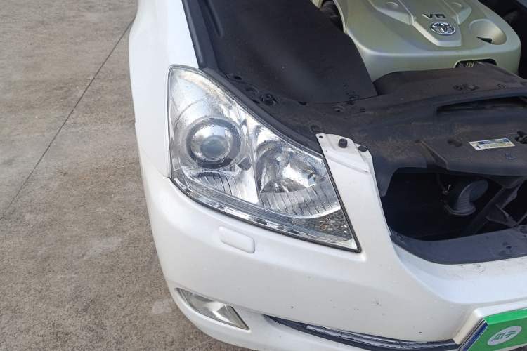 Used Toyota Crown 2010 2.5L Royal Leather Sunroof Edition Right Front Headlight