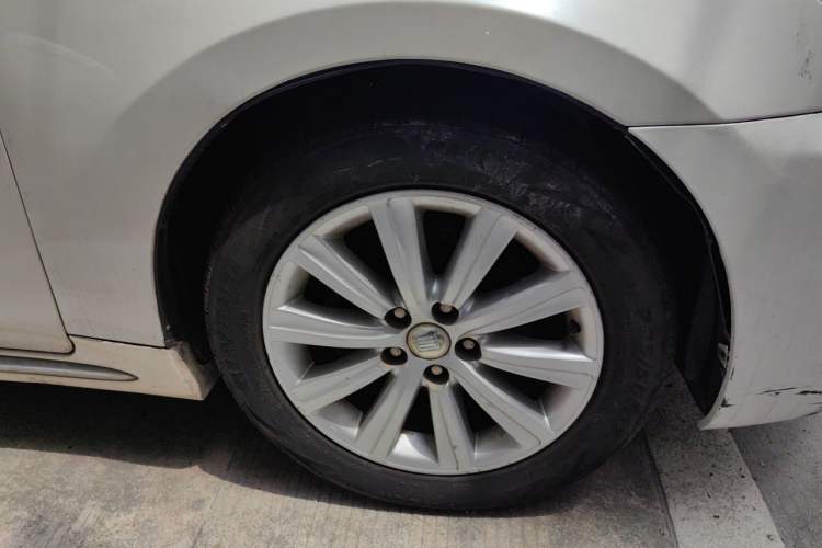 Used Toyota Crown 2010 2.5L Royal Leather Sunroof Navigation Edition Right Front Wheel Hub