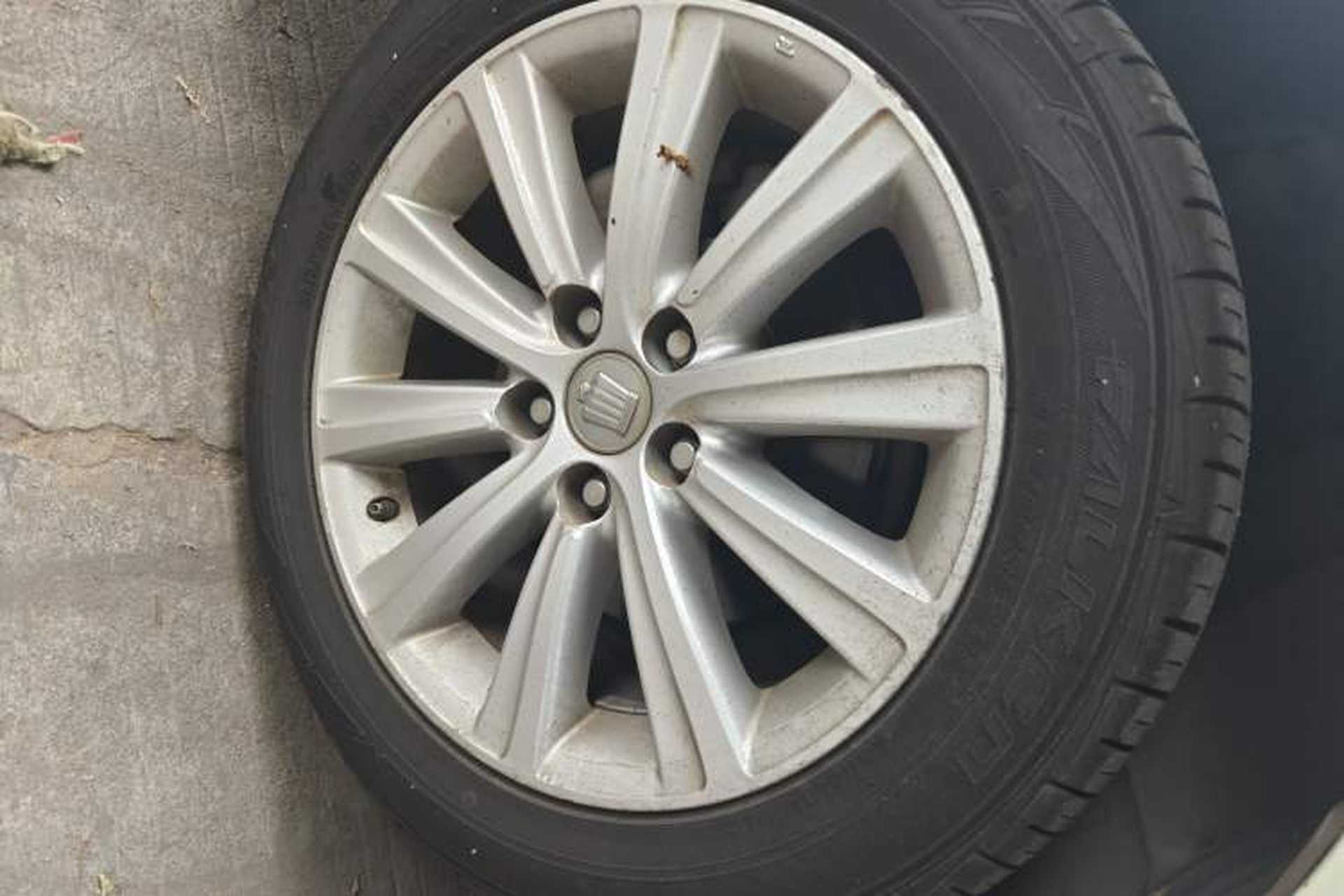 Used Toyota Crown 2010 2.5L Royal Leather Sunroof Edition Right Front Wheel Hub
