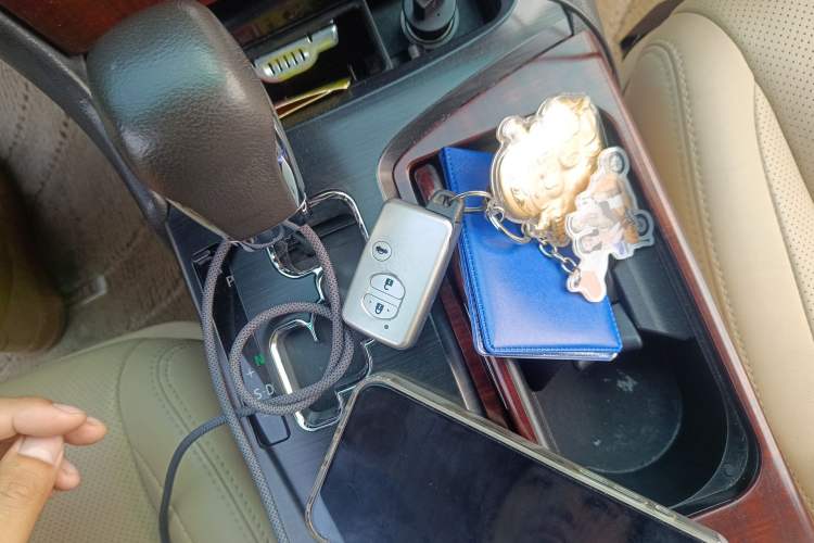 Used Toyota Crown 2010 2.5L Royal Leather Sunroof Edition Vehicle Key