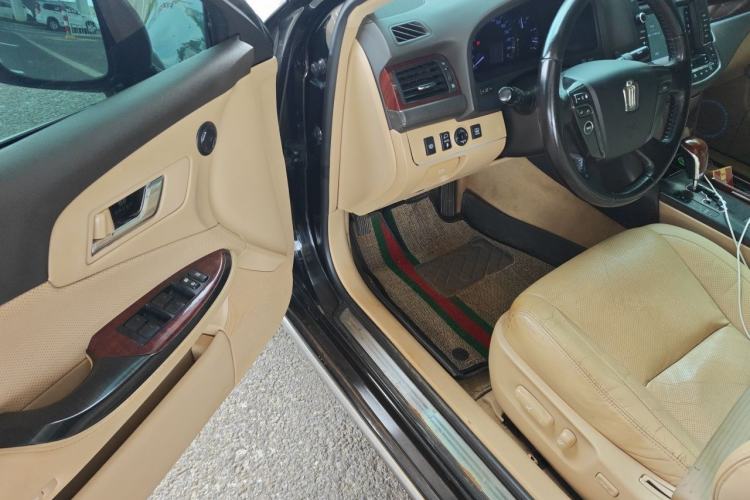Used Toyota Crown 2011 2.5L Royal Special Edition with Leather and Sunroof Driver Seat